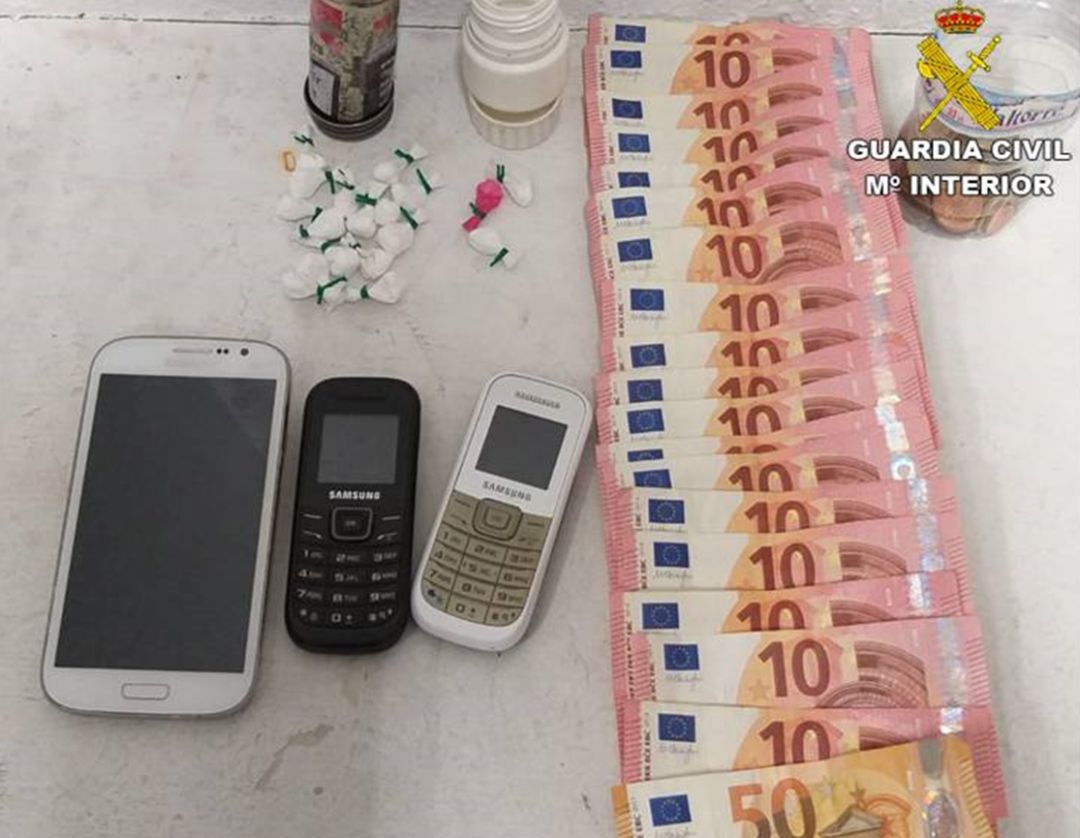Alicante: Detenido un jubilado por vender cocaína en una zona de ocio de Guardamar del Segura Alicante: Detenido un jubilado por vender cocaína en una zona de ocio de Guardamar del Segura