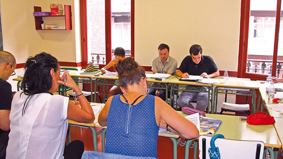 Bizkaia aplica descuentos de hasta 400 euros a quienes aprendan euskera