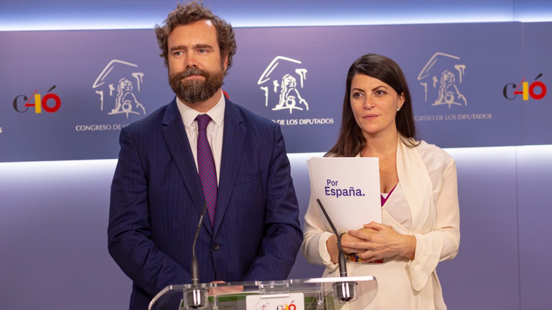 Vox amenaza a Ciudadanos con devolver la alcaldía al PSOE si no recibe alcaldías
