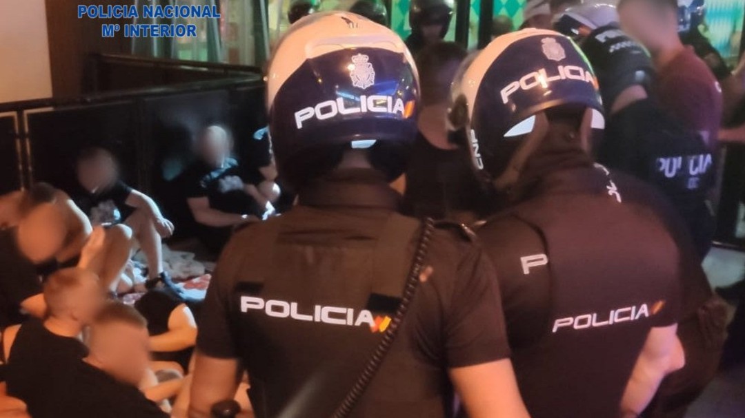 Detenidos cuatro alemanes por una pelea en un local de Playa de Palma