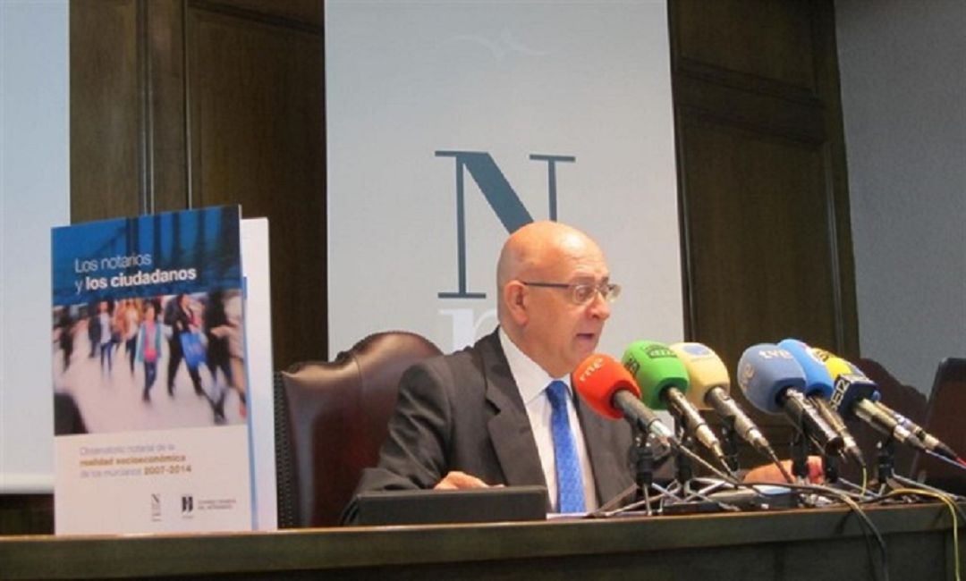 Martínez Pertusa: "La nueva Ley Hipotecaria dará más sosiego a un documento que nos vincula durante años con el banco" Martínez Pertusa: "La nueva Ley Hipotecaria dará más sosiego a un documento que nos vincula durante años con el banco"