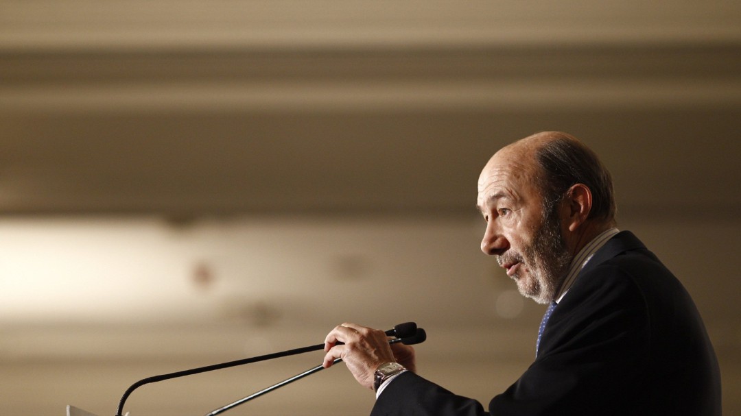 La Complutense renombra el Aula Magna de Químicas en honor a Rubalcaba