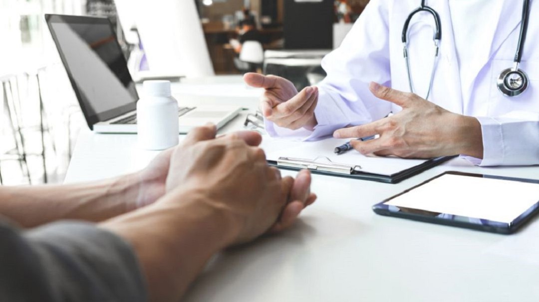 "Hacia una medicina más humana"