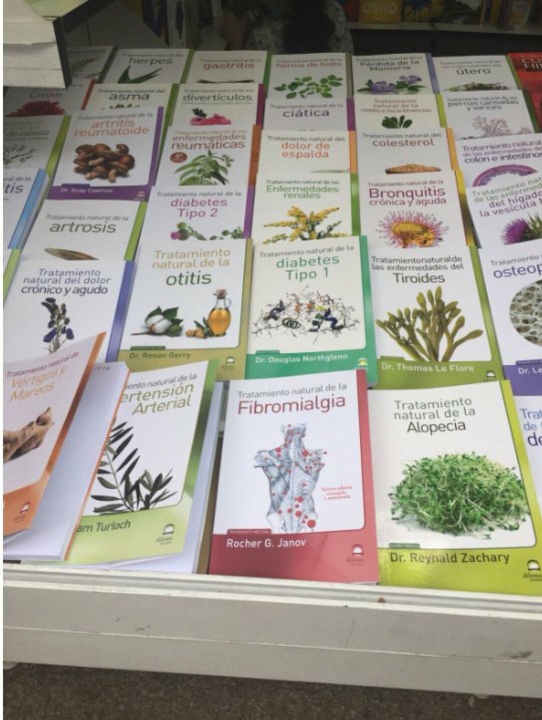 Los libros de terapias naturales escritos por autores "fantasmas" Los libros de terapias naturales escritos por autores "fantasmas"
