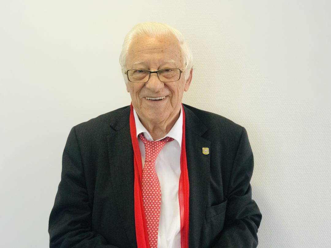 Padre Ángel: "La soledad es la peor enfermedad que puede tener esta sociedad. Se resuelve con querer" Padre Ángel: "La soledad es la peor enfermedad que puede tener esta sociedad. Se resuelve con querer"