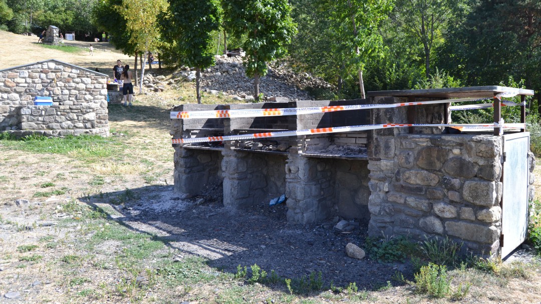 El comú precinta els berenadors i suspèn els focs d'artifici de la Festa del poble