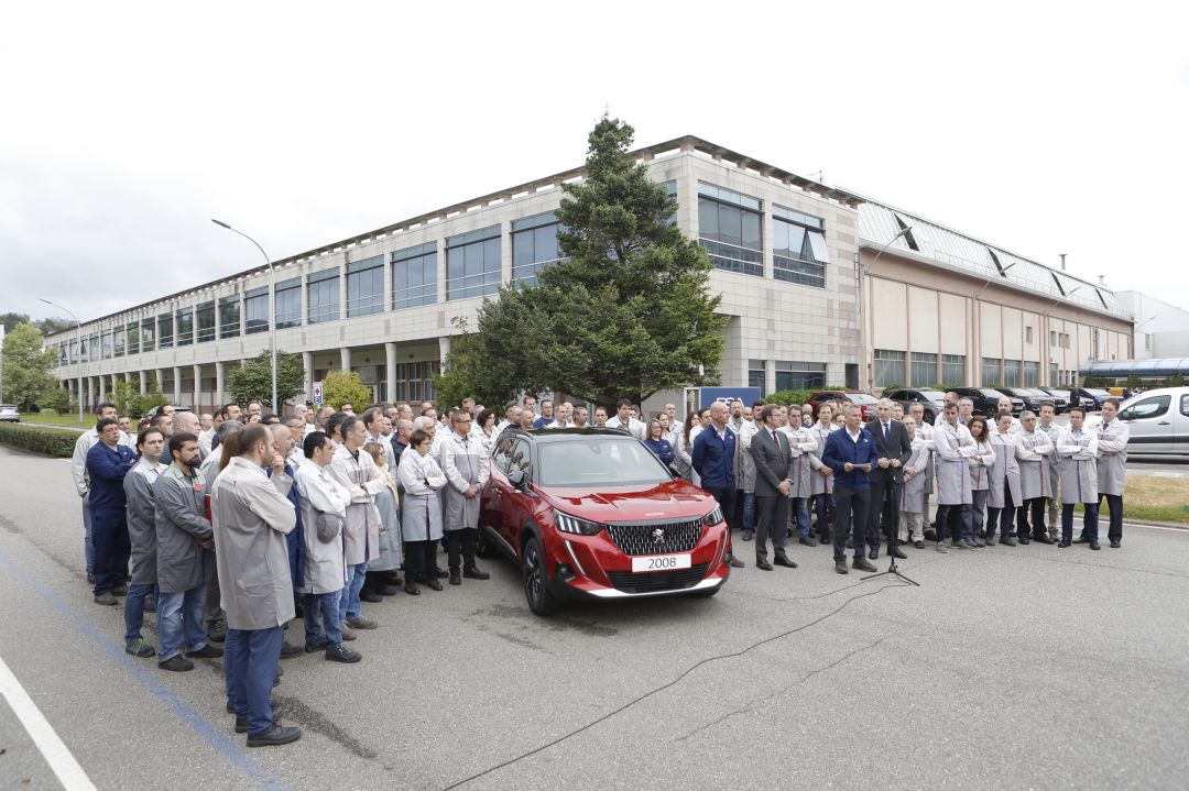 El V20 se llama Peugeot 2008 y tiene este aspecto El V20 se llama Peugeot 2008 y tiene este aspecto