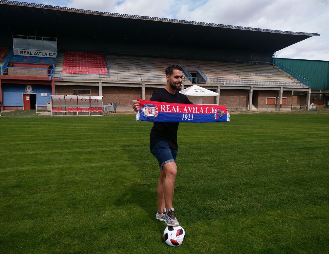 'Rubo' en su presentación con el Real Ávila 'Rubo' en su presentación con el Real Ávila