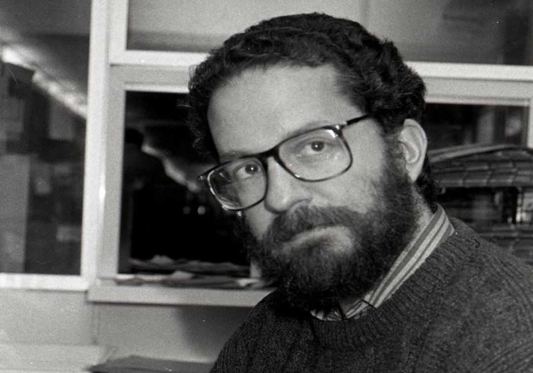 El periodista Pedro Sorela, en la Redacción de EL PAÍS en 1986. El periodista Pedro Sorela, en la Redacción de EL PAÍS en 1986.