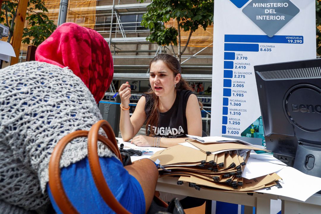 Accem organiza RetoXRefugio, una experiencia interactiva para conmemorar el Día Mundial de las Personas Refugiadas en la que participan varias de estas personas para dar a conocer sus experiencias, este jueves en la Plaza Soledad Torres Acosta, Accem organiza RetoXRefugio, una experiencia interactiva para conmemorar el Día Mundial de las Personas Refugiadas en la que participan varias de estas personas para dar a conocer sus experiencias, este jueves en la Plaza Soledad Torres Acosta,