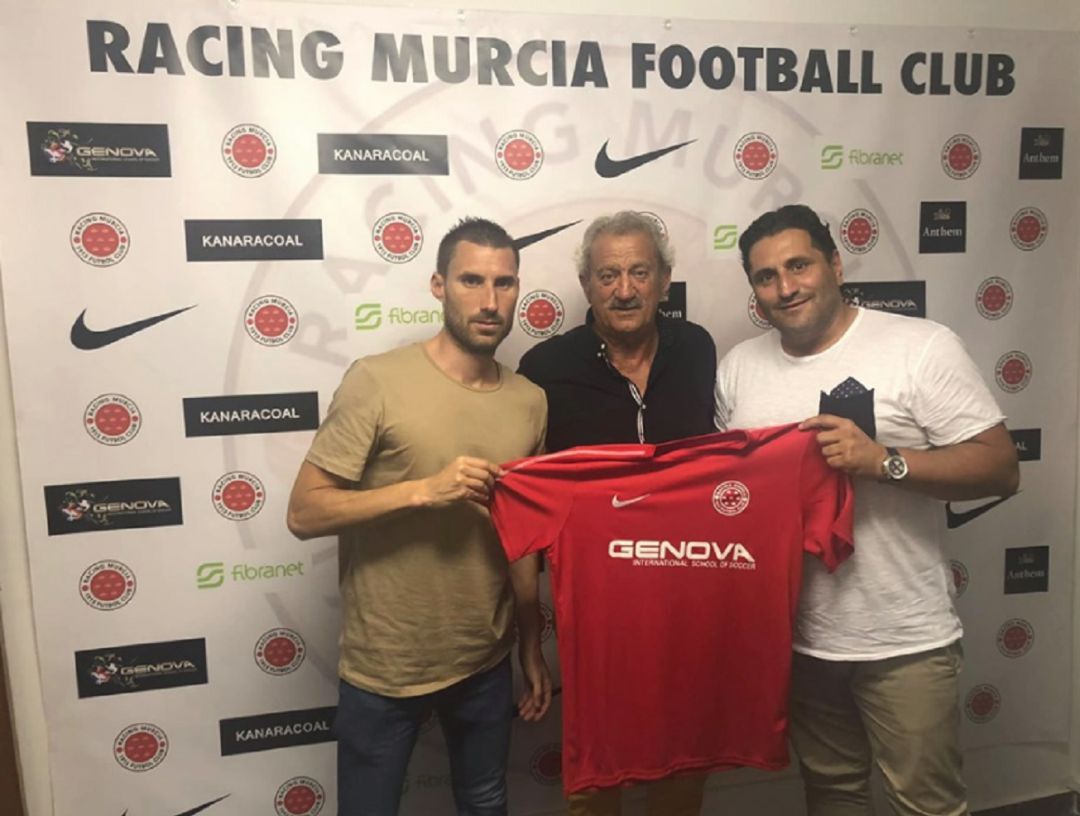 David Vidal se une al equipo del Racing Murcia David Vidal se une al equipo del Racing Murcia