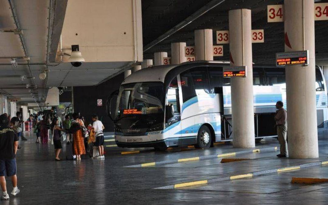 Fomento ha licitado la concesión de la conexión por autobús Soria-Calatayud por 6,4 millones de euros Fomento ha licitado la concesión de la conexión por autobús Soria-Calatayud por 6,4 millones de euros