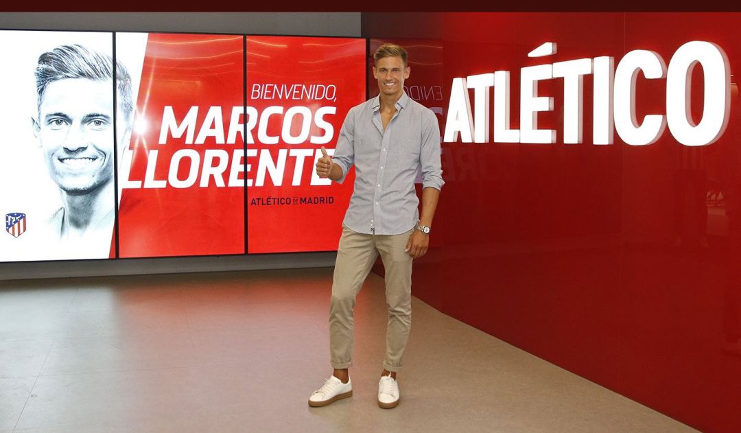 Marcos Llorente, tras firmar su contrato con el Atlético. Marcos Llorente, tras firmar su contrato con el Atlético.