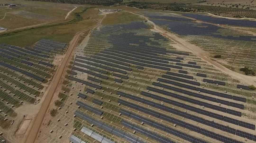 Iberdrola pondrá en marcha en Tarancón un 'megaproyecto' fotovoltaico de 800 MW Iberdrola pondrá en marcha en Tarancón un 'megaproyecto' fotovoltaico de 800 MW