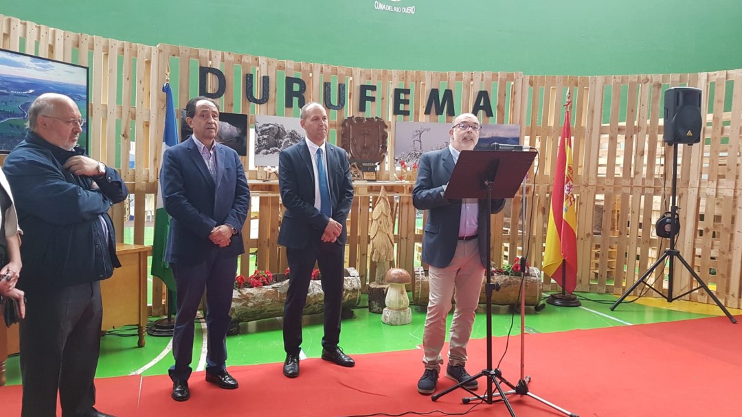 40 expositores participan en Durufema