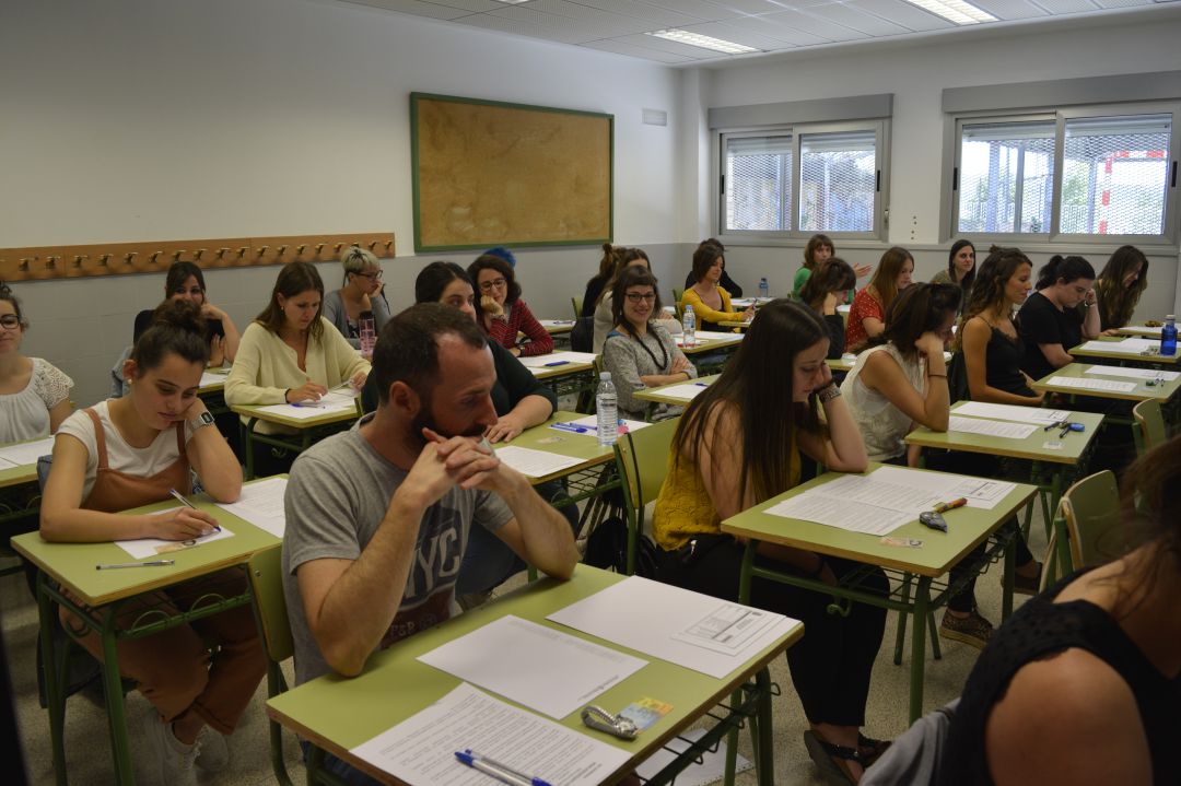 Aspirantes de la oposición durante la celebración de las primeras pruebas Aspirantes de la oposición durante la celebración de las primeras pruebas