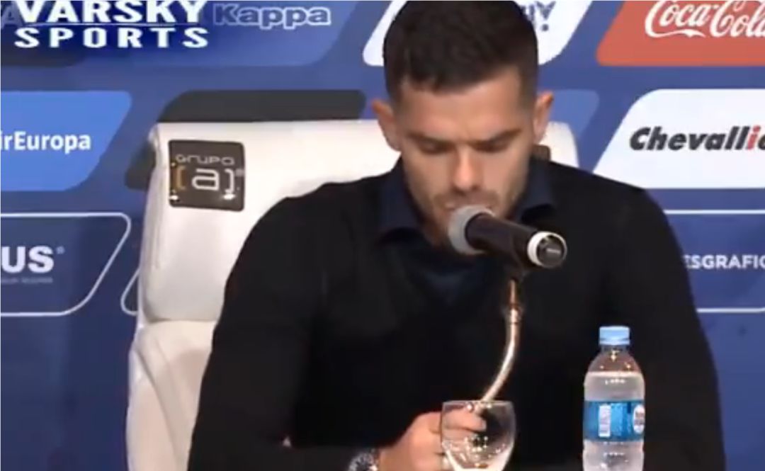 Fernando Gago en conferencia de prensa Fernando Gago en conferencia de prensa