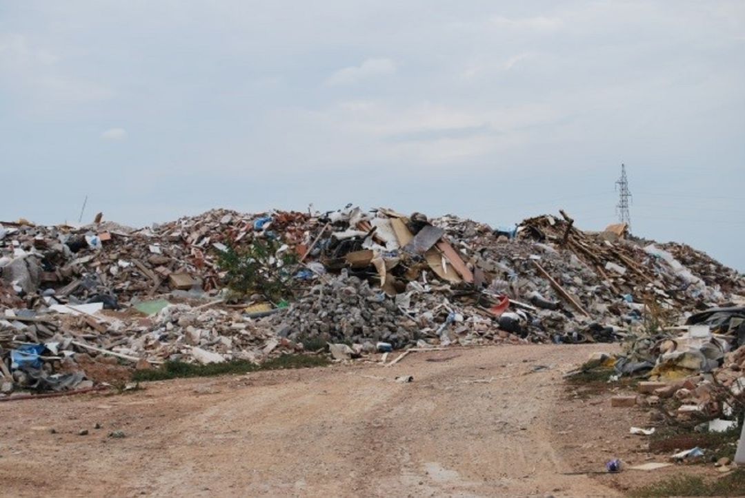 ANSE presenta nuevas denuncias sobre una escombrera y vertedero ilegal junto a la Rambla de Benipila de Cartagena ANSE presenta nuevas denuncias sobre una escombrera y vertedero ilegal junto a la Rambla de Benipila de Cartagena