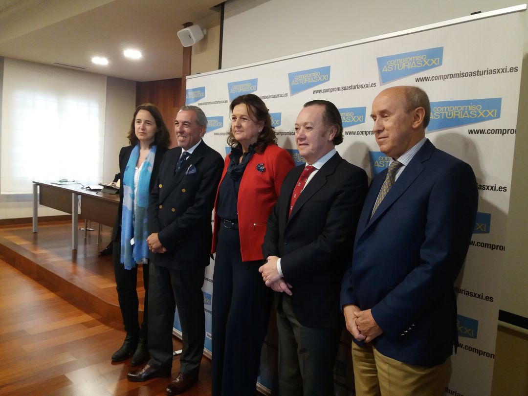 Algunos miembros de la nueva Junta Directiva de "Compromiso Asturias XXI" Algunos miembros de la nueva Junta Directiva de "Compromiso Asturias XXI"