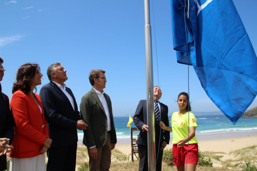 Galicia lucirá 156 banderas azules Galicia lucirá 156 banderas azules