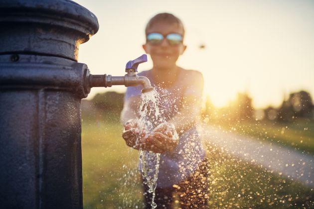 El agua es el gran aliado contra los calores extremos. El agua es el gran aliado contra los calores extremos.