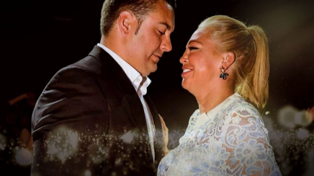 Telecinco echa el mes con la boda de Belén Esteban Telecinco echa el mes con la boda de Belén Esteban