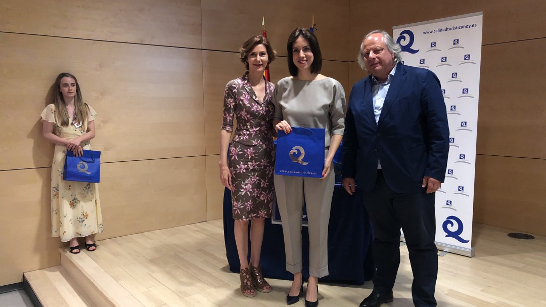 La playa Nord de Gandia reconocida con la bandera Q de Calidad