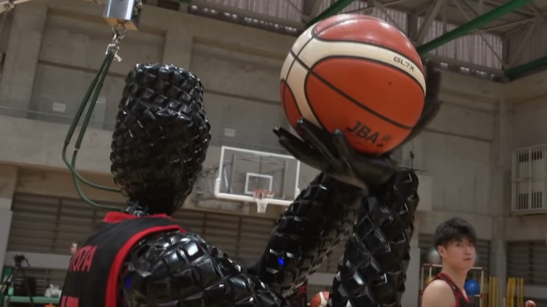 ¡Que tiemble Lebron James! Así ha sido el último récord Guinness del robot baloncestista