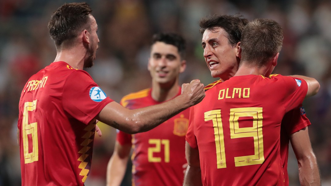 "No he visto a Dani Olmo, sólo lo he escuchado y se la he dado, lo importante era el gol"