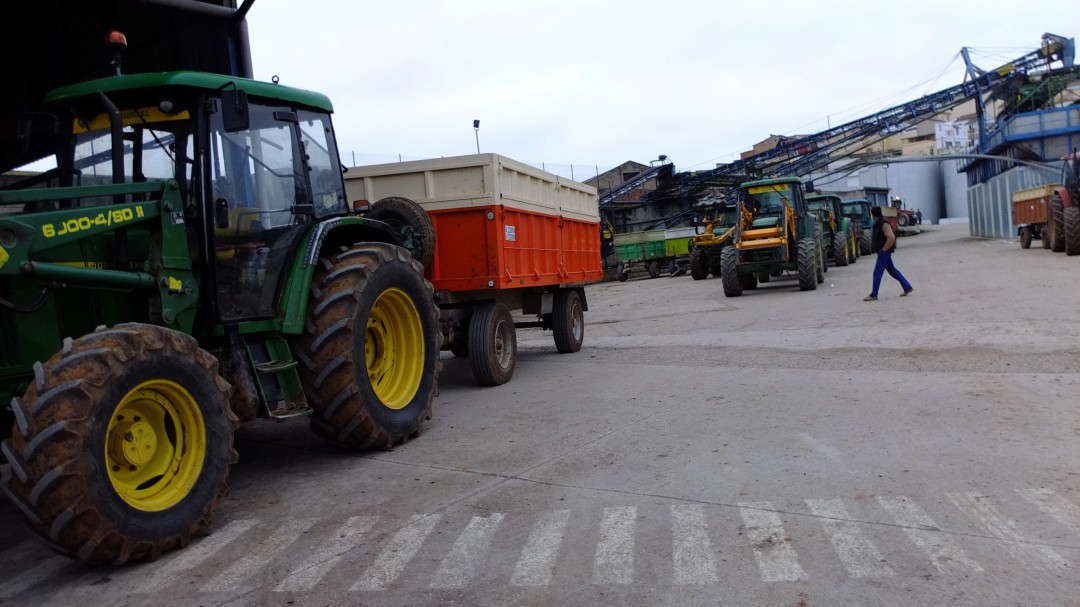 Fallece un hombre cuando trabajaba con su tractor