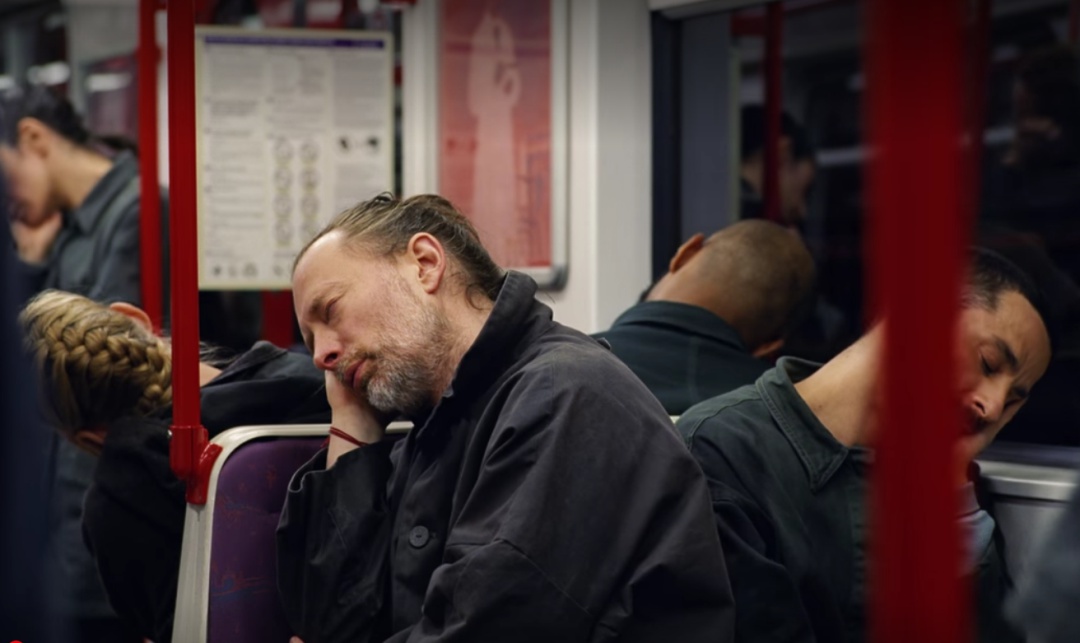 Thom Yorke en una escena del corto de Paul Thomas Anderson Thom Yorke en una escena del corto de Paul Thomas Anderson
