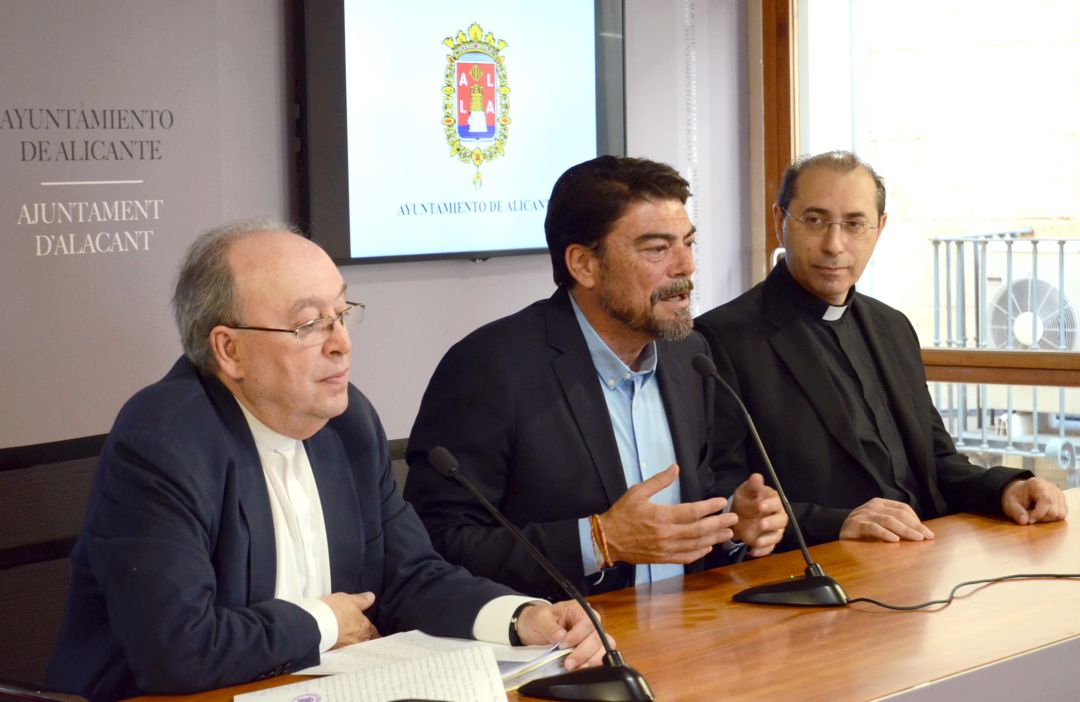 Ramón Egío (i), Luis Barcala (c) y José Luis Casanova (d) Ramón Egío (i), Luis Barcala (c) y José Luis Casanova (d)