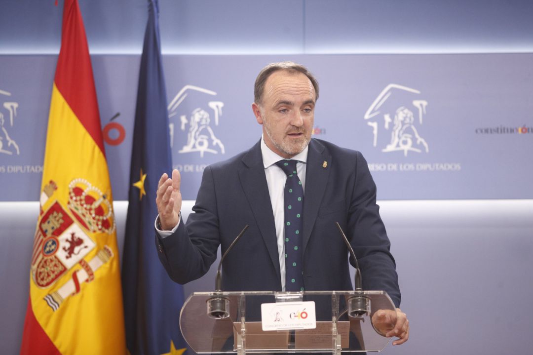 Javier Esparza, durante una comparecencia ante los medios de comunicación. Javier Esparza, durante una comparecencia ante los medios de comunicación.