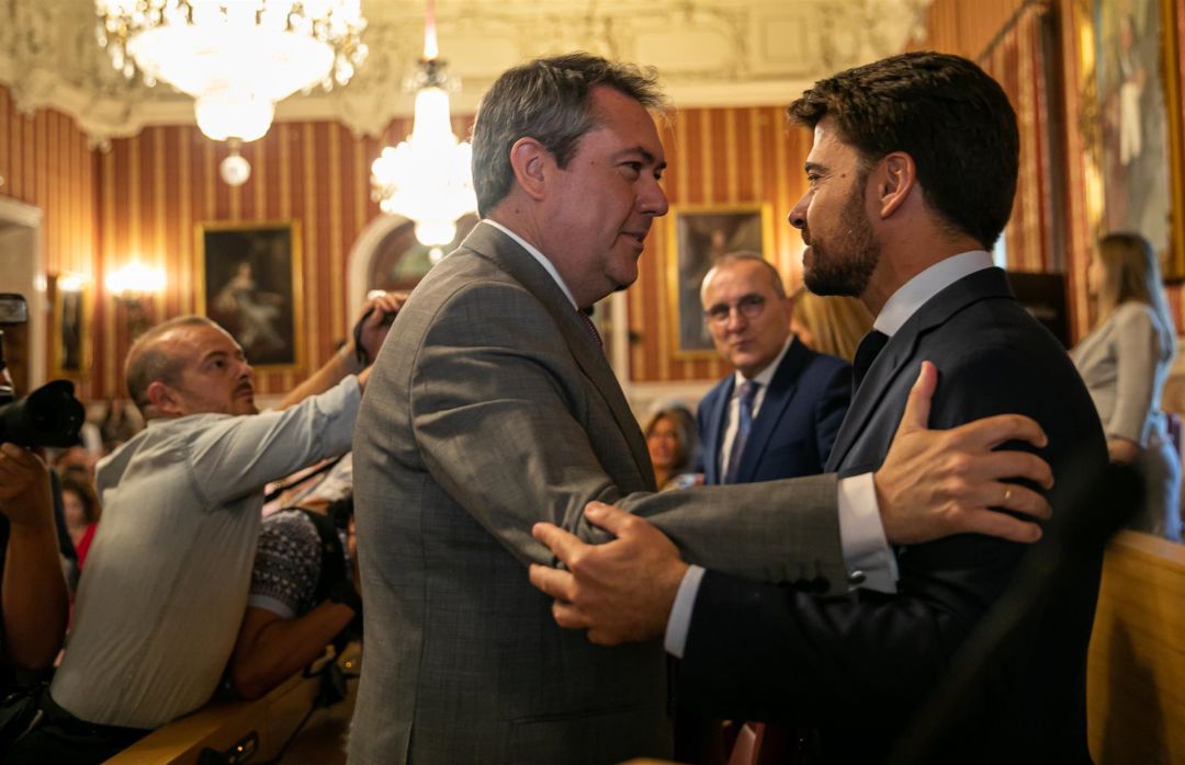 El pleno aprueba subir un 33% el sueldo al gobierno y un 43% a la oposición El pleno aprueba subir un 33% el sueldo al gobierno y un 43% a la oposición
