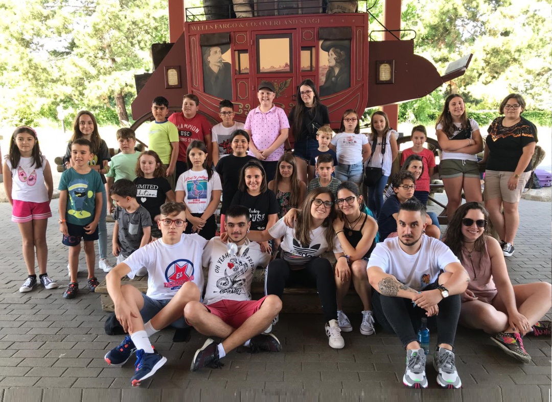 La asociación ALES se lleva a EuroDisney a más de 40 niñas y niños afectados La asociación ALES se lleva a EuroDisney a más de 40 niñas y niños afectados
