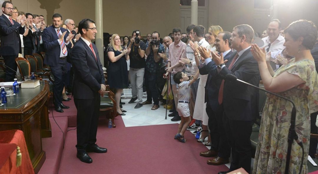 Caballero pedirá al Gobierno de España autorización para invertir 'los ahorros' Caballero pedirá al Gobierno de España autorización para invertir 'los ahorros'