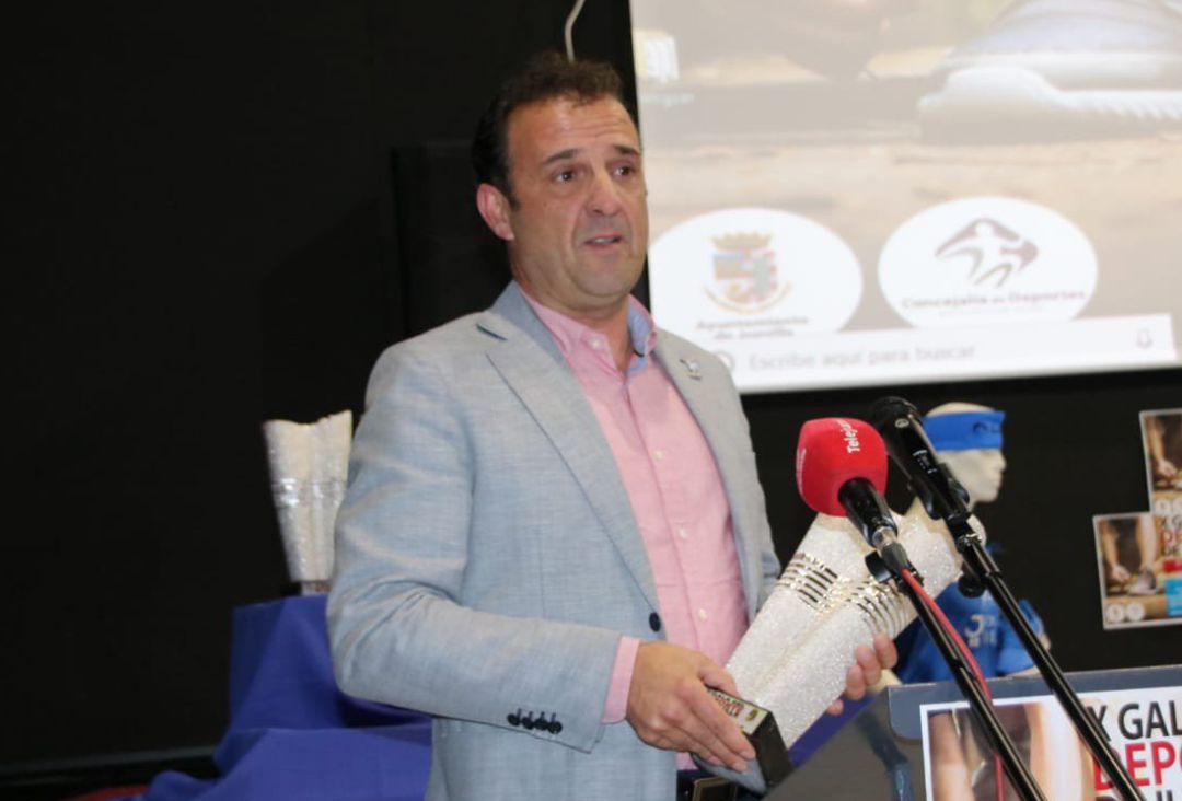 Benito Abellán en un acto público del FC Jumilla Benito Abellán en un acto público del FC Jumilla