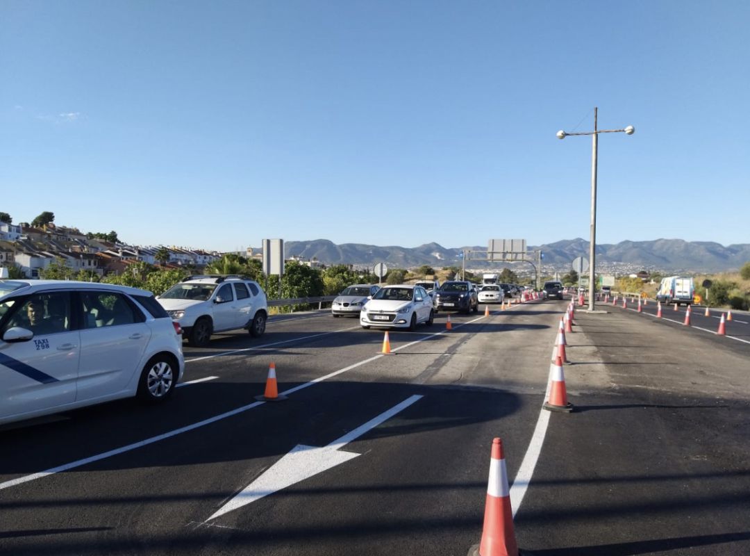 Tráfico en Málaga: Vuelven los atascos al PTA y la Junta reactiva el tercer carril de acceso Tráfico en Málaga: Vuelven los atascos al PTA y la Junta reactiva el tercer carril de acceso