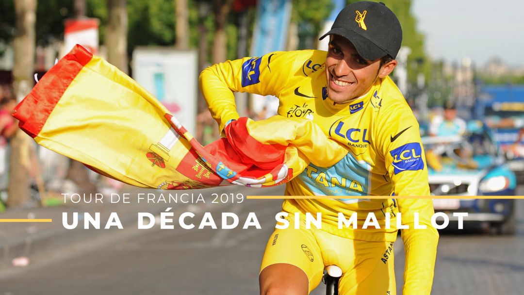 Alberto Contador luce la bandera española tras ganar el Tour 2009 Alberto Contador luce la bandera española tras ganar el Tour 2009
