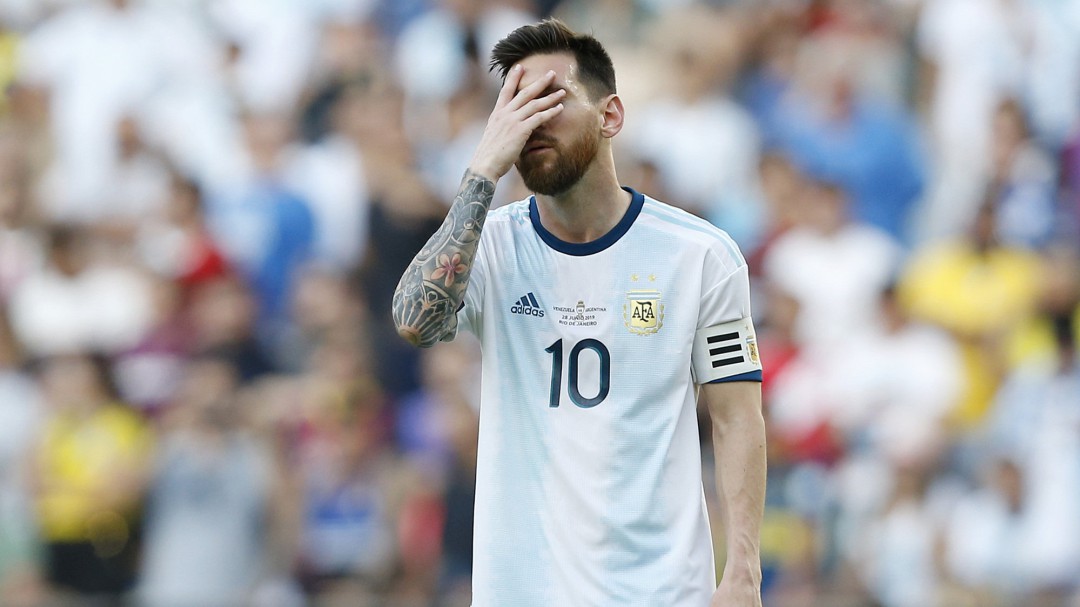 "Lo de Messi es muy extraño, no es habitual verle así"
