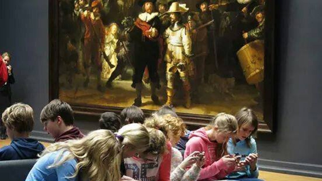 "Los museos no son un territorio sagrado. La experiencia digital forma parte de su estética"
