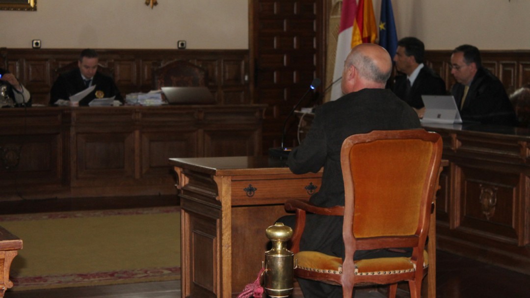 Varias víctimas del profesor condenado por abuso sexual recurren al Supremo