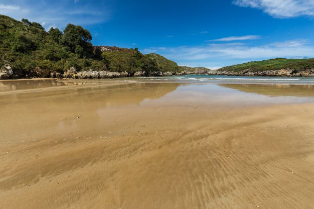 Playa de Poo (Asturias). Playa de Poo (Asturias).