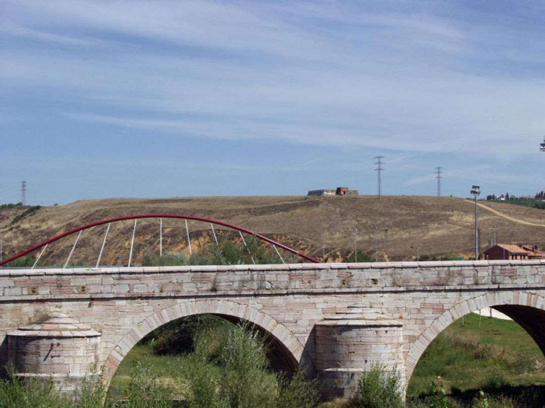 Un estudio demostraría que los restos de Puente Castro serían un puesto de control romano Un estudio demostraría que los restos de Puente Castro serían un puesto de control romano