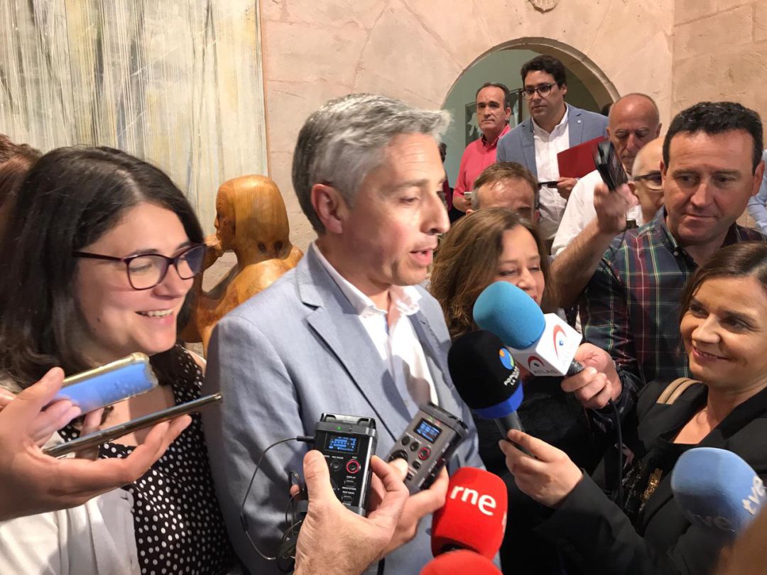 Nuevo traspiés en las negociaciones para el gobierno de La Rioja entre PSOE y Unidas Podemos Nuevo traspiés en las negociaciones para el gobierno de La Rioja entre PSOE y Unidas Podemos