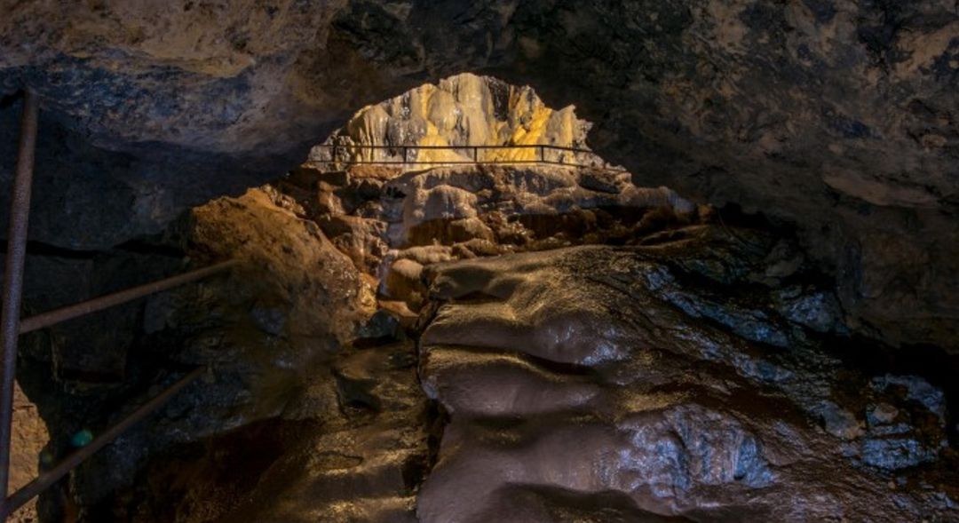 Interior de la mina de la Cueva del Hierro, en Cuenca. Interior de la mina de la Cueva del Hierro, en Cuenca.