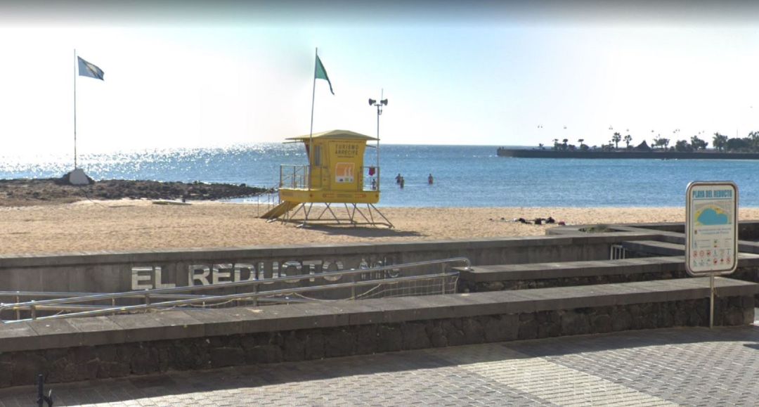 Puesto de socorrismo de la Playa del Reducto en Arrecife. Puesto de socorrismo de la Playa del Reducto en Arrecife.