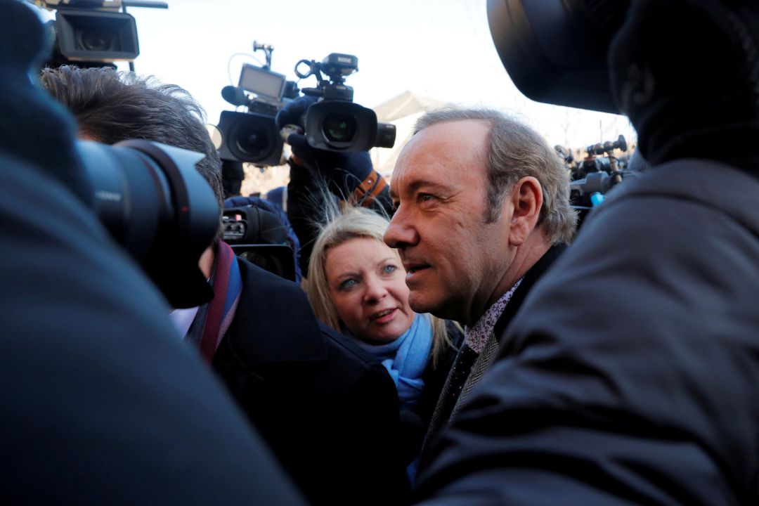 El actor Kevin Spacey llega a los juzgados de Massachusetts tras ser acusado de una agresión sexual. El actor Kevin Spacey llega a los juzgados de Massachusetts tras ser acusado de una agresión sexual.