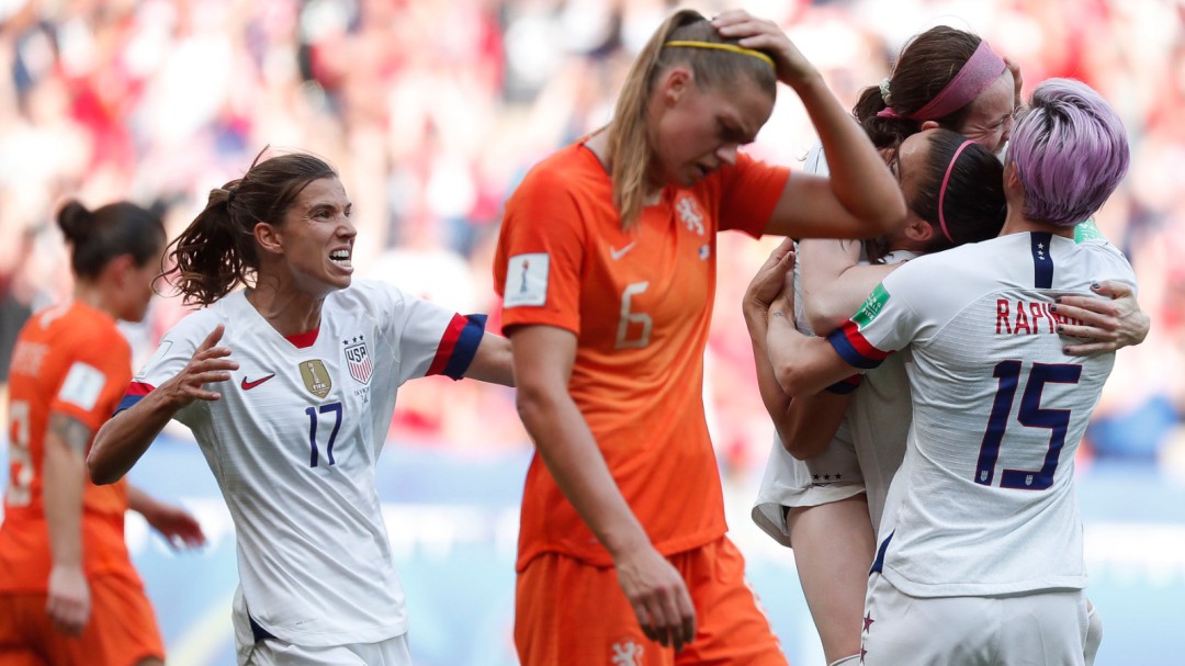 Estados Unidos no cede el trono de campeona del mundo
