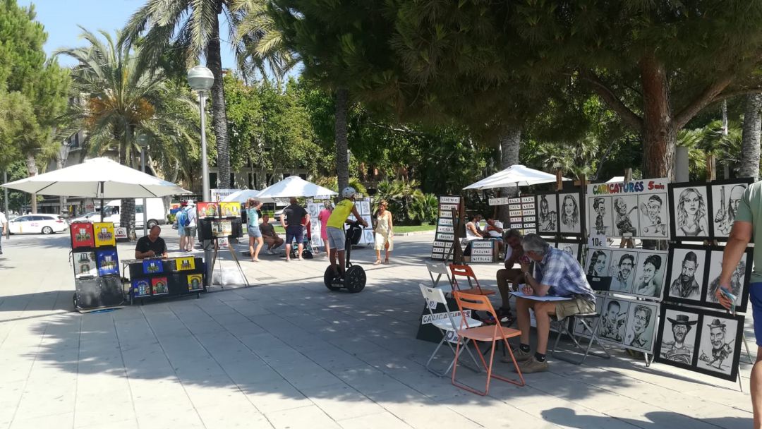 Aumenta el malestar de los artesanos con Cort por la venta ambulante ilegal Aumenta el malestar de los artesanos con Cort por la venta ambulante ilegal